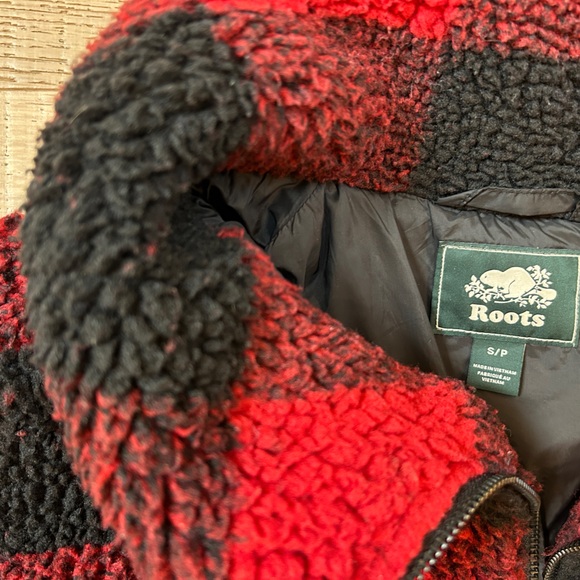 ROOTS Plaid Sherpa Jacket red black sz S (oversized) - Picture 4 of 7